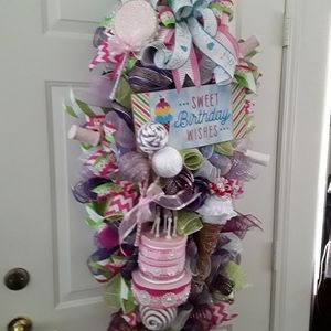 Beautiful Custom Happy Birthday Wreath